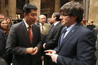 President Puigdemont with the Honourable Consul General of China, Mr Heng Tang