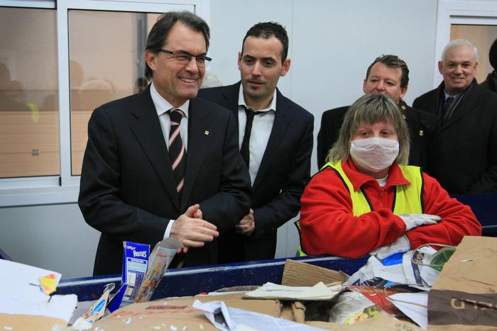 Fotografia del president visitant l'empresa de reciclatge Recuperacions el Vilar