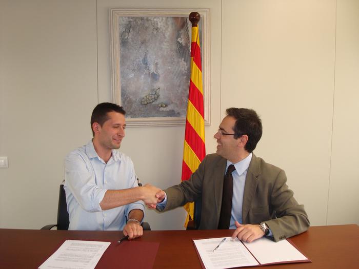 Foto de la signatura de conveni Ofideute amb el Consell Comarcal del Gironès