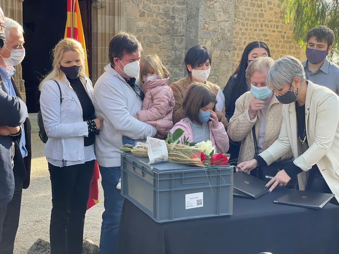 La consellera Ciuró retorna  les restes del soldat republicà recuperat a la seva família, a Sant Andreu de Llavaneres