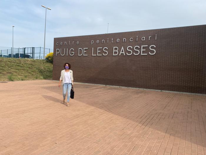 La delegada del Govern a Girona, Laia Cañigueral, visita Dolors Bassa al centre penitenciari Puig de les Basses.
