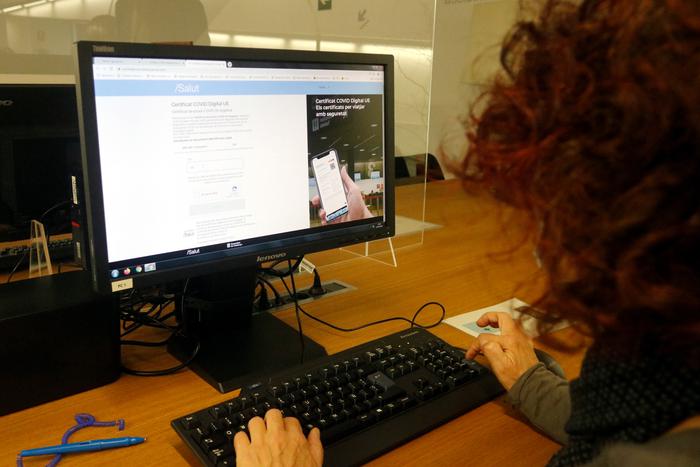 L'OAC Girona disposa d'ordinadors d'autoservei assistits
