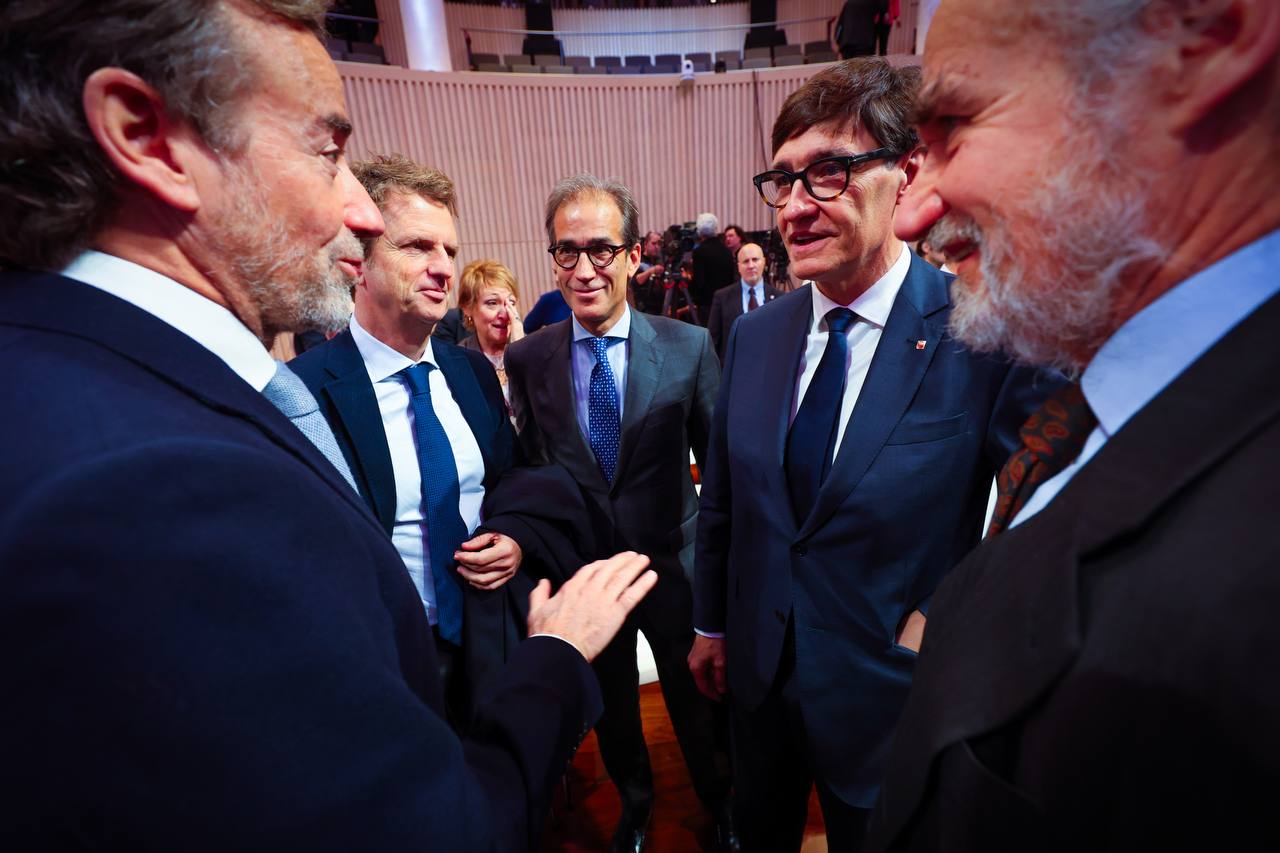 Salutació als assistents