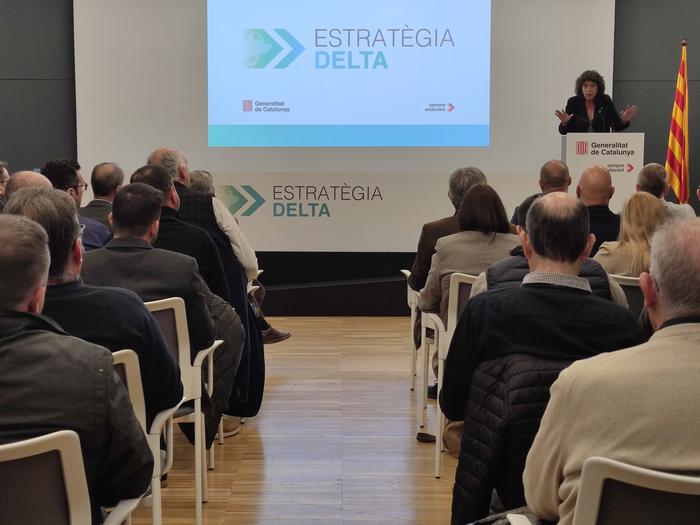 La conselleraa explicat la inversió en l'Estratègia Delta en una reunió avui a Tortosa amb els principals agents del territori