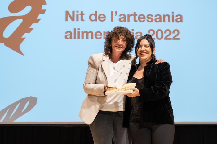 La consellera Jordà fa entrega dels premis de la Nit de l'Artesania 2022.
