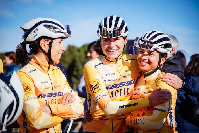 Integrants del Massi-Tactic UCI Women¿s Team.
