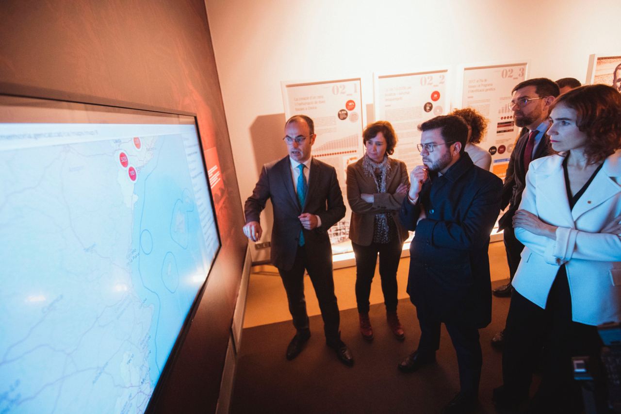 Exposició al Palau Robert dels 85 anys d'exhumacions de fosses comunes de la Guerra Civil a Catalunya