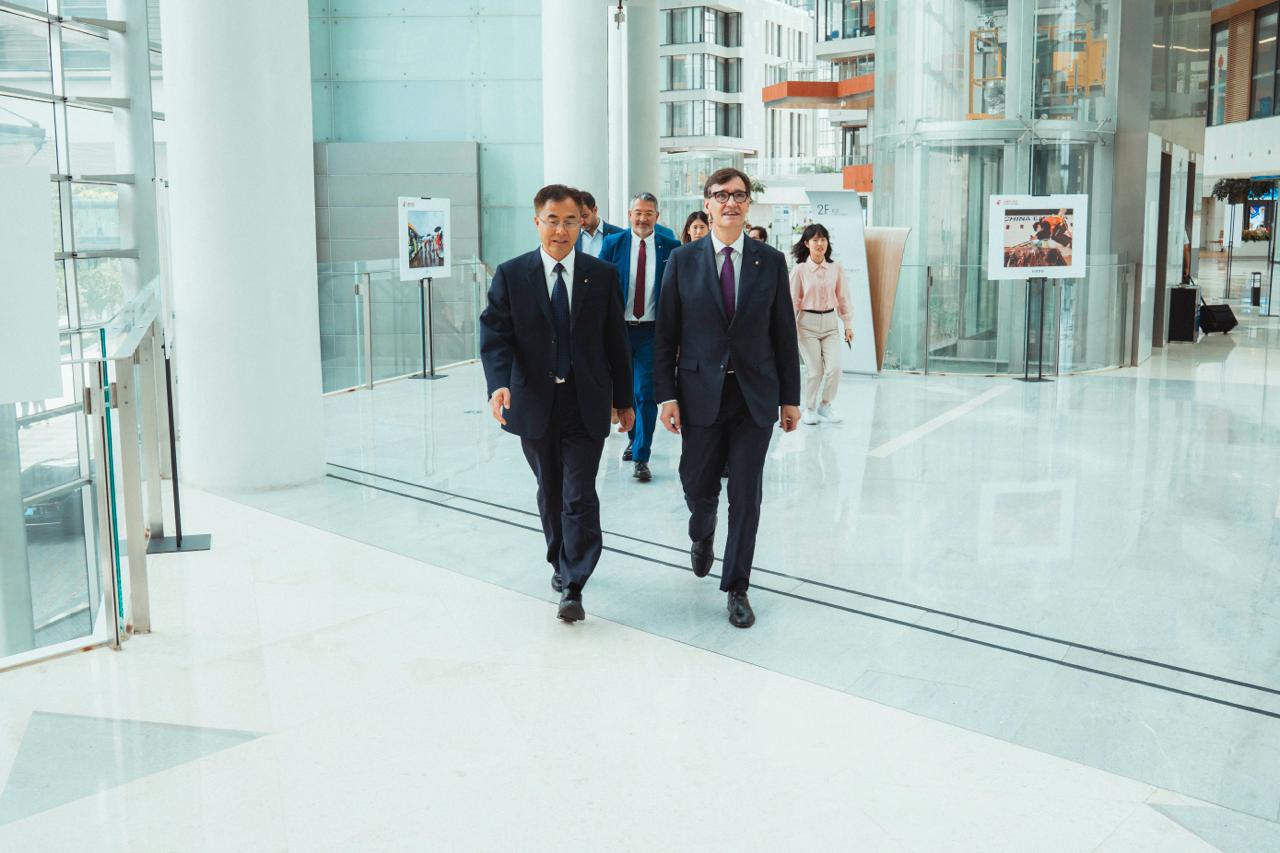 Reunió amb el vicepresident executiu de China Eastern, Wan Qingchao.