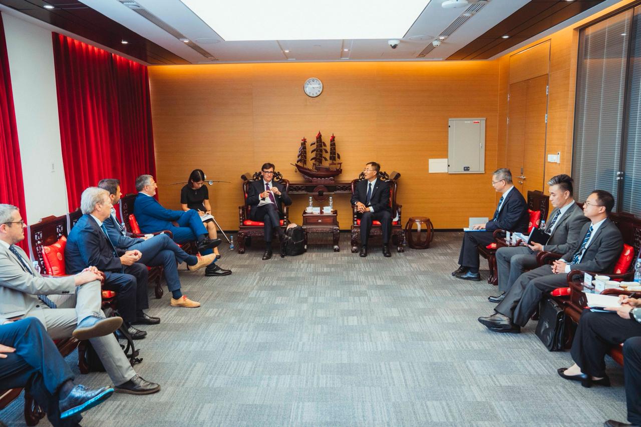 Reunió amb el vicepresident executiu de China Eastern, Wan Qingchao