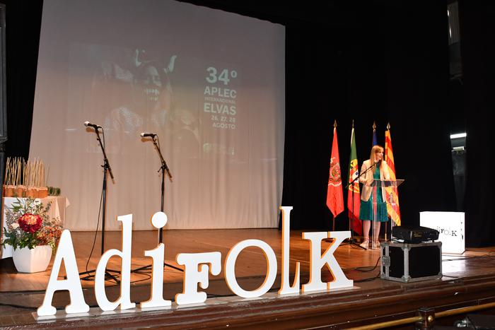 La consellera Victòria Alsina participa al 34è Aplec Internacional d'Adifolk. 