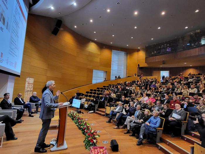 El conseller d'Educació, Josep Gonzàlez-Cambray, inaugura el 1r Congrés Internacional de la SCP-IEC