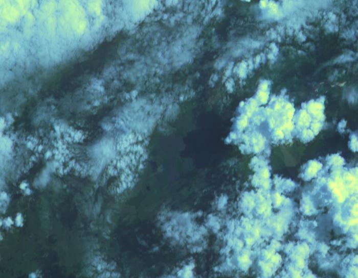 Imatge en color de núvols sobre Europa