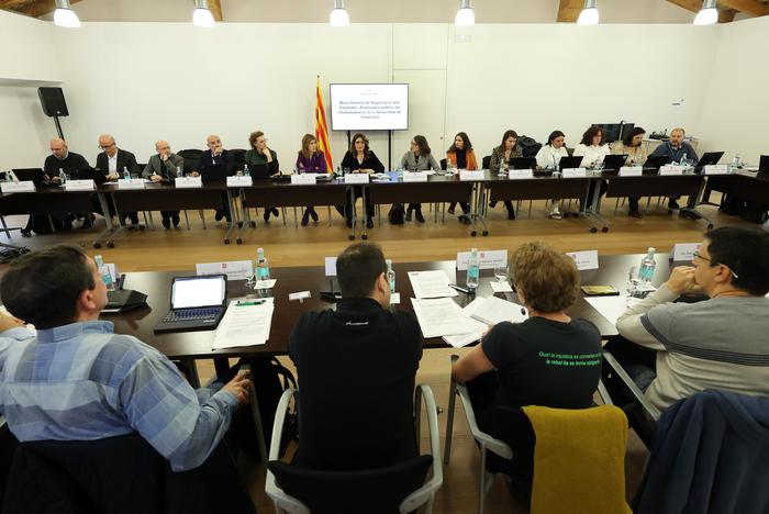 Reunió de la Mesa General de Negociació dels Empleats i Empleades públics de la Generalitat (Foto: Rubén Moreno).