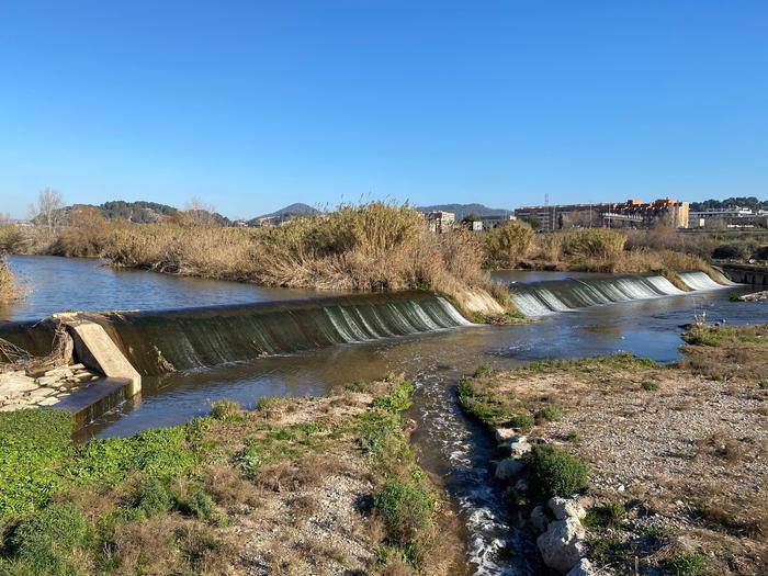 Foto 2. Punt del riu Llobregat on s'aporta l'aigua regenerada. 