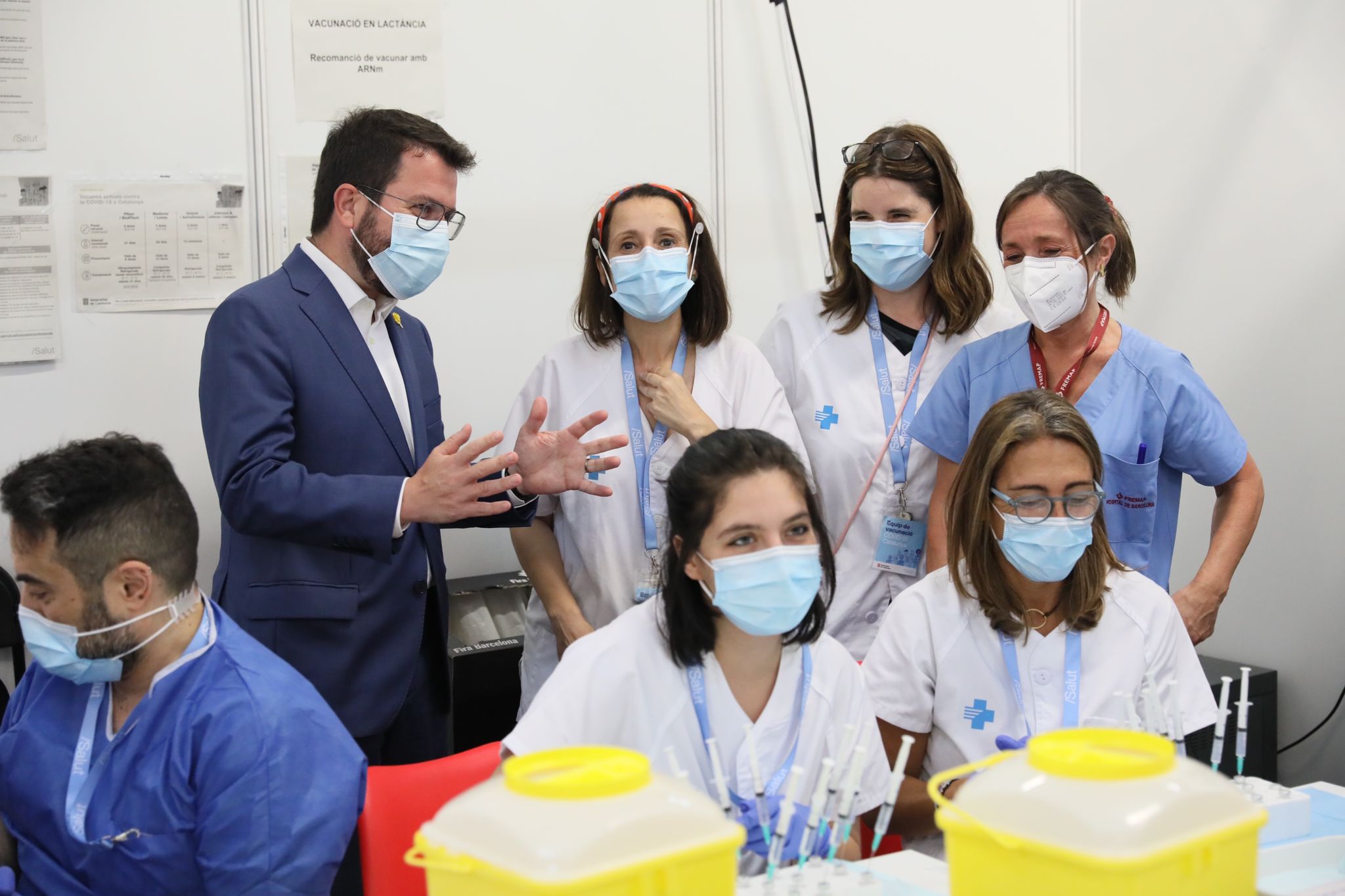 Visita al centre de vacunació contra la Covid-19 de Fira de Barcelona