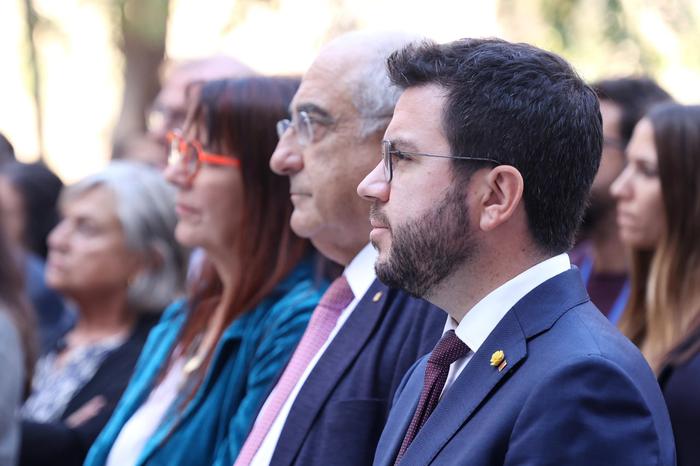 El president Aragonès i el conseller Nadal durant els parlaments.