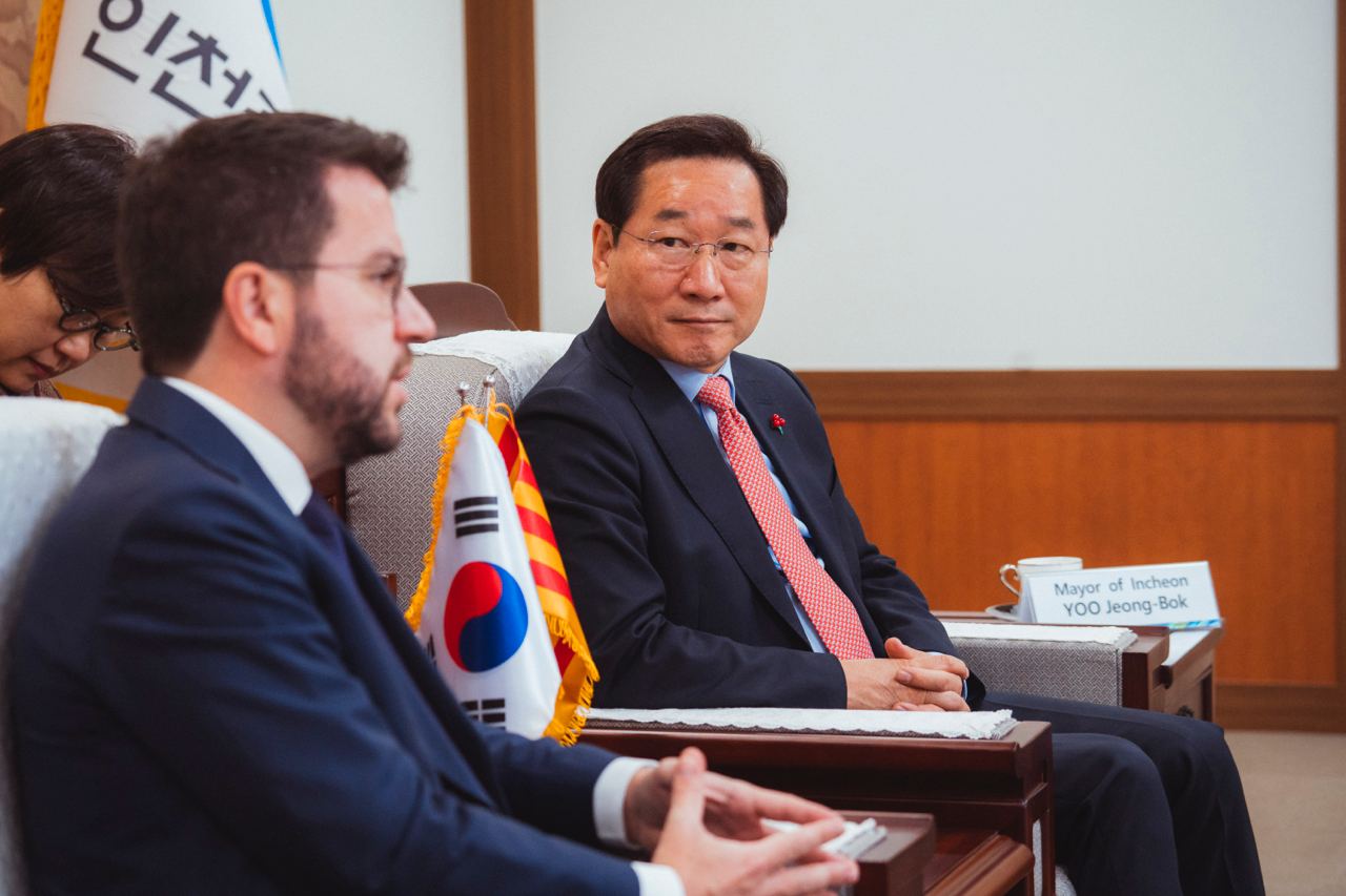 Reunió amb l'alcalde d'Incheon, Yoo Jeong-bok