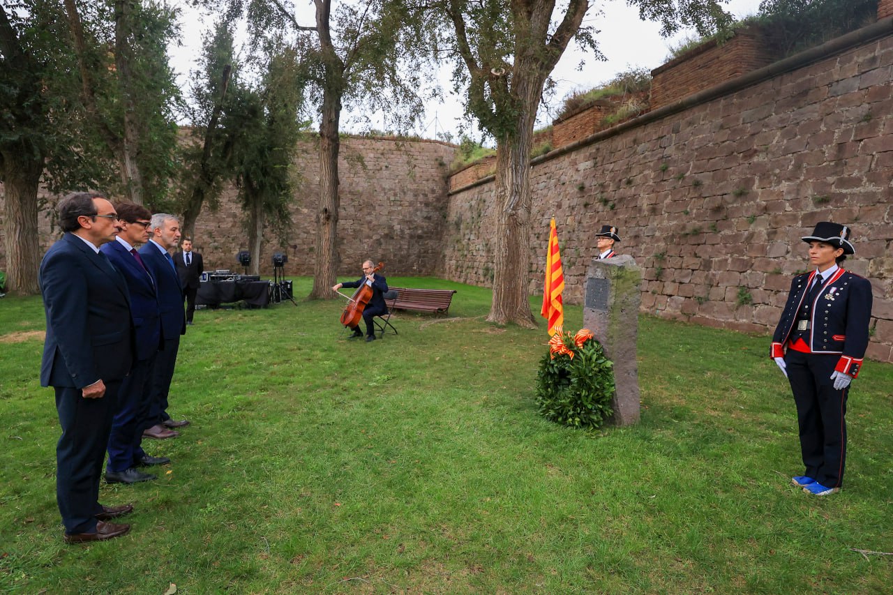 Moment de l'ofrena al Castell de Montjuïc