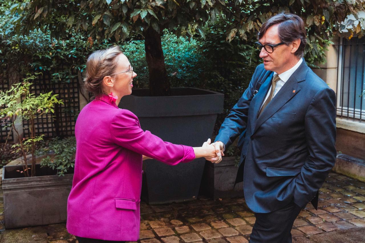 Visita a la delegació del Govern a França, ubicada a París, acompanyat de la delegada, Eva Doya