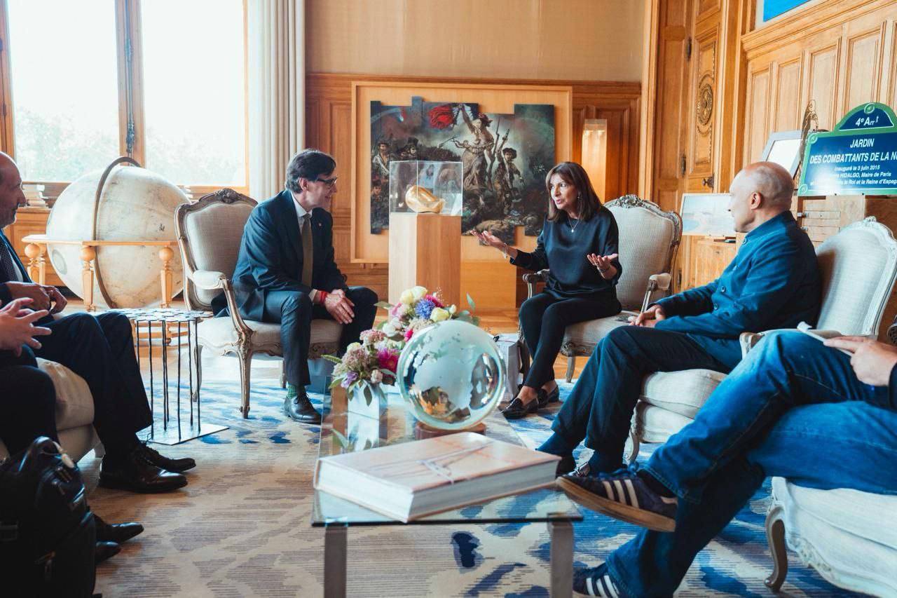 Reunió amb l'alcaldessa de París, Anne Hidalgo.