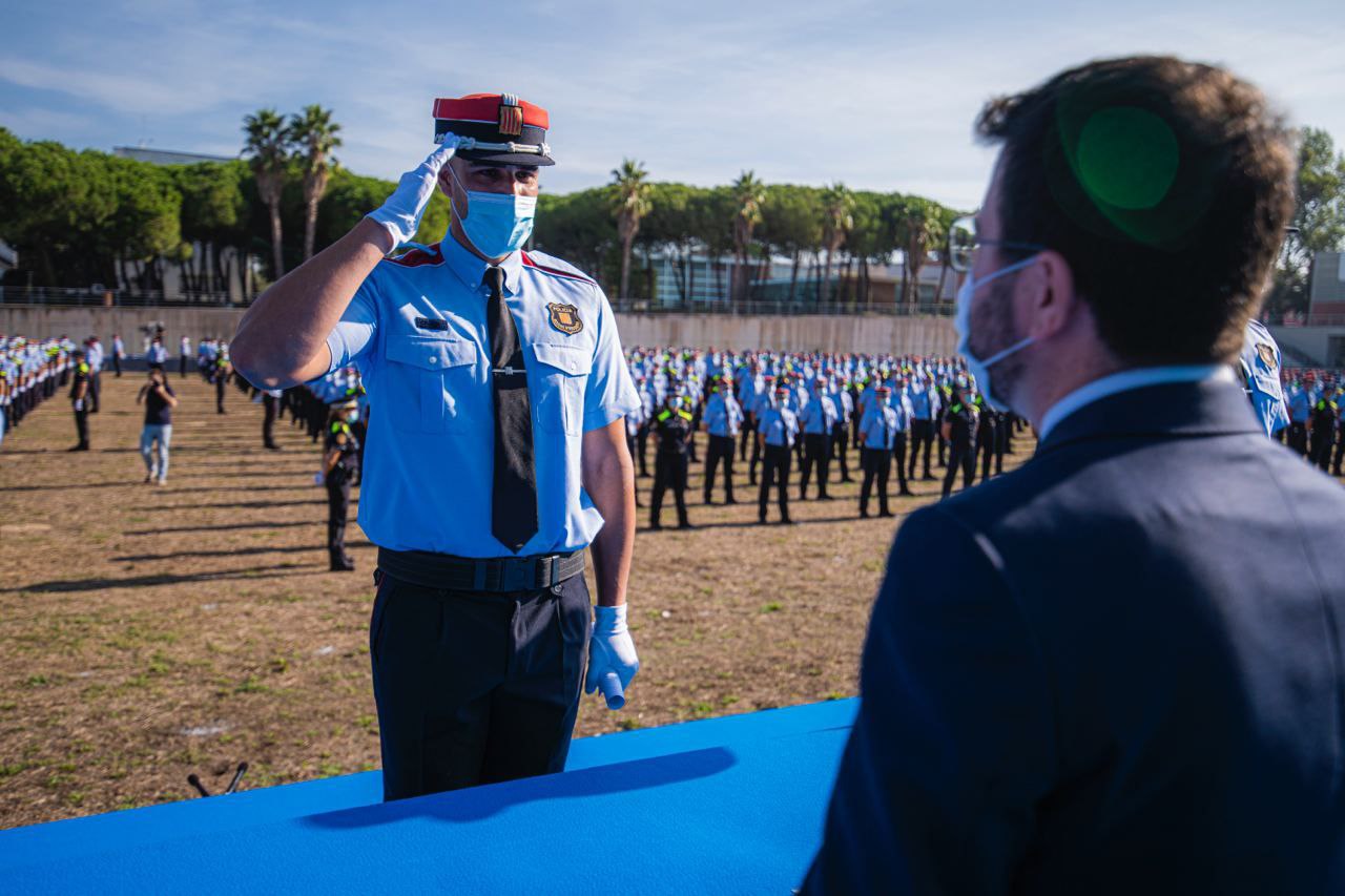 lliurament de diplomes a la 34ena promoció de l'Escola de Policia de Catalunya.